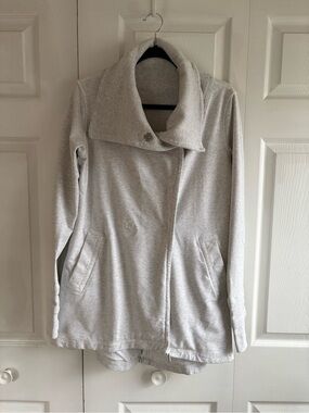 Lululemon Gratitude Wrap Heathered White Stretch Terry Long 8 Jacket Cardigan